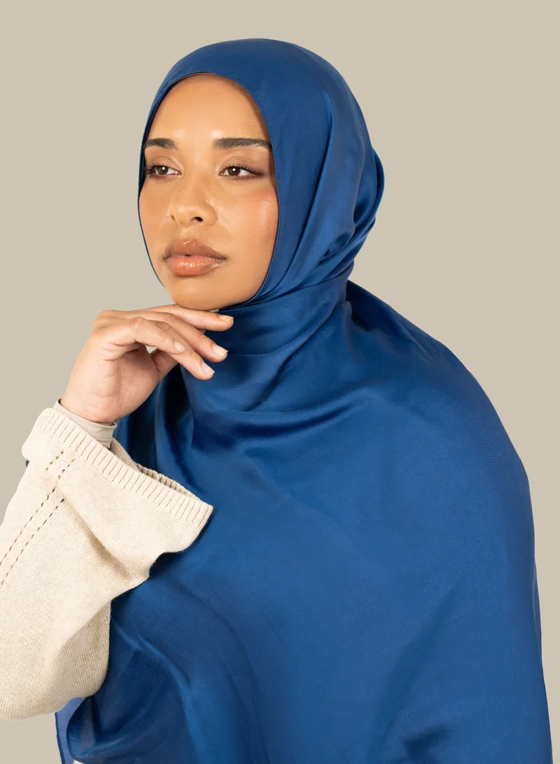 سيلكروز حجاب مودال ساتان أزرق ملكي